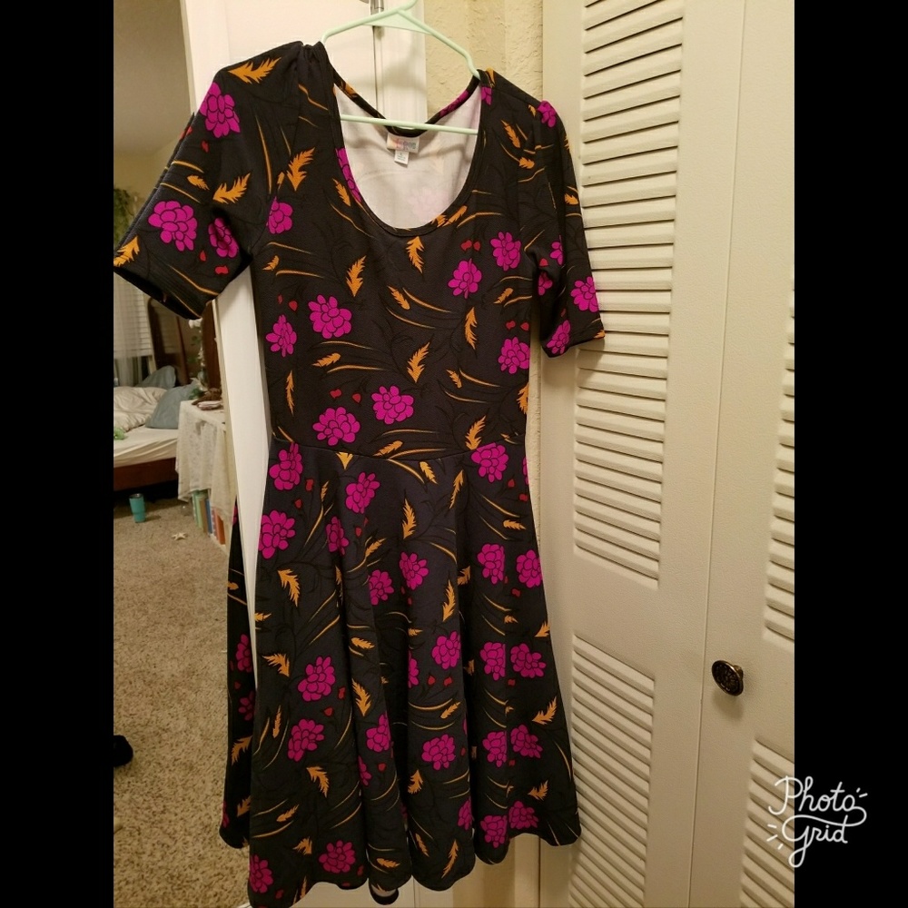 Lularoe - Floral Nicole