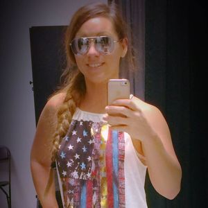 Meet your Posher, Christina