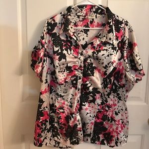**SOLD**Catos top size 22/24