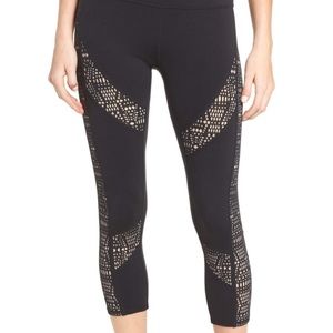 Alo legging with laser cut pattern - size XXS