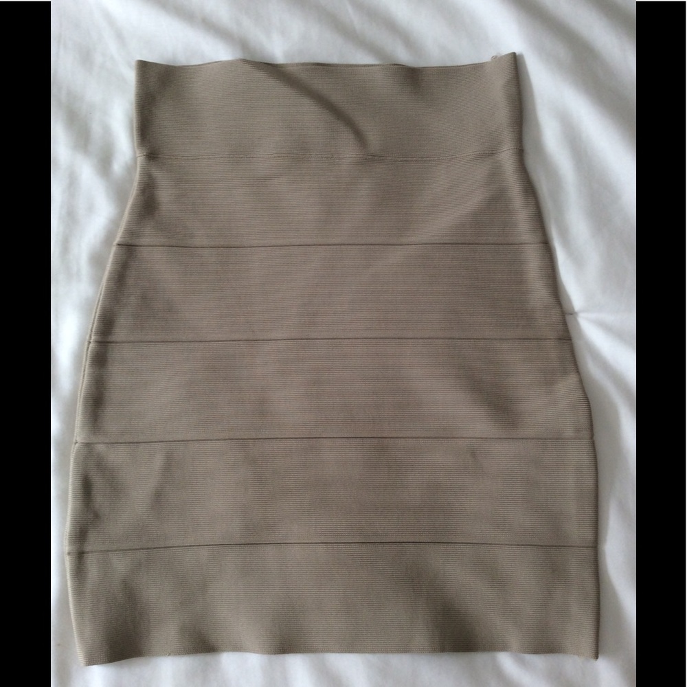 BCBGMAXAZRIA beige bandage skirt xs