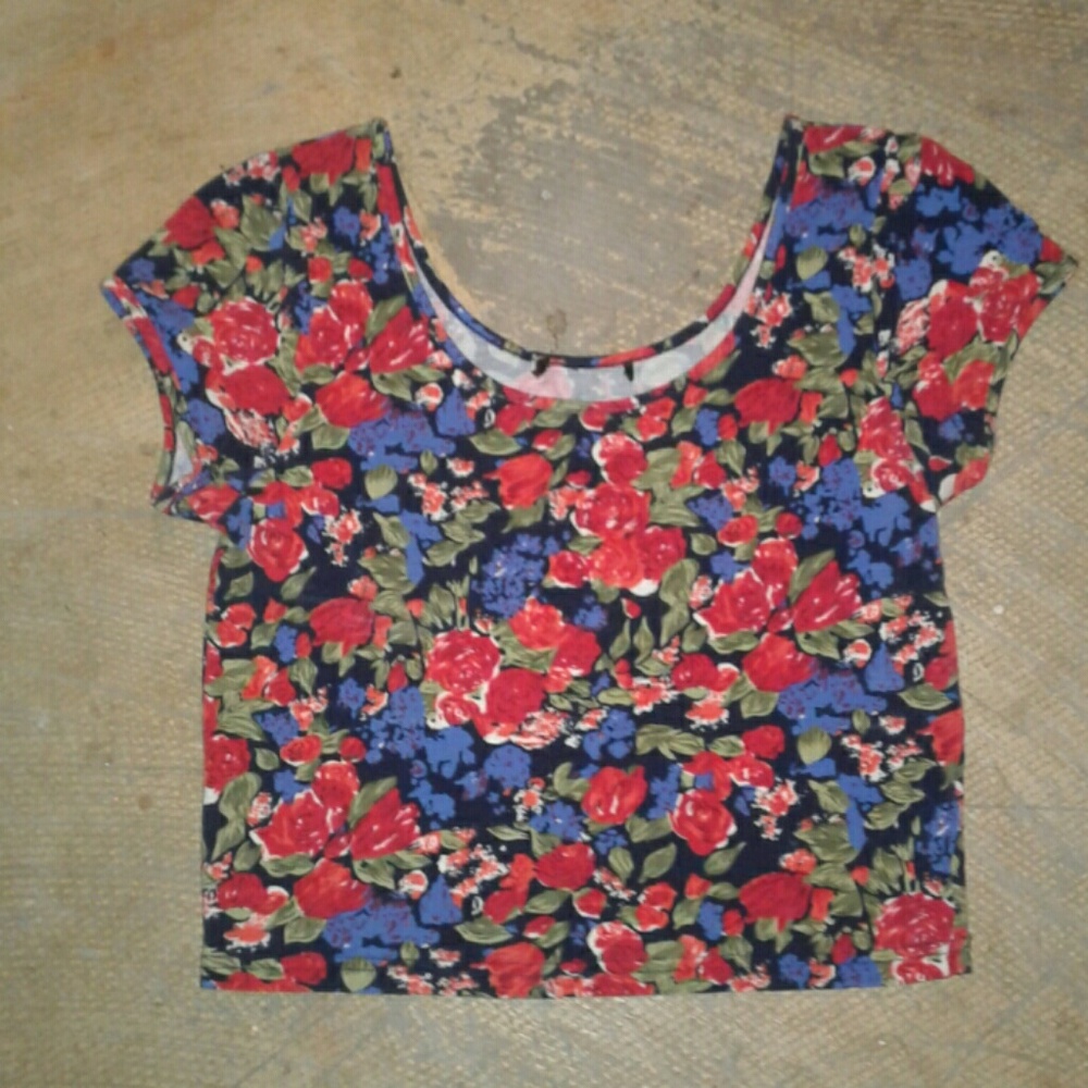 Floral Pattern Crop Top