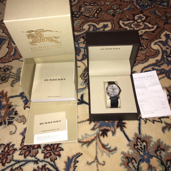 100% AUTHENTIC Burberry men's watch - Picture 5 of 5