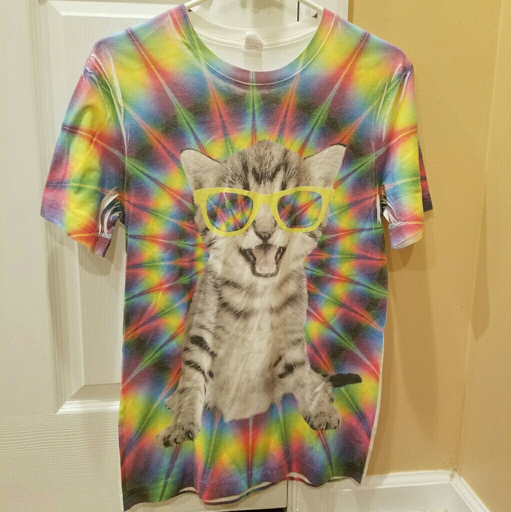 NWOT Tye dye cat tshirt