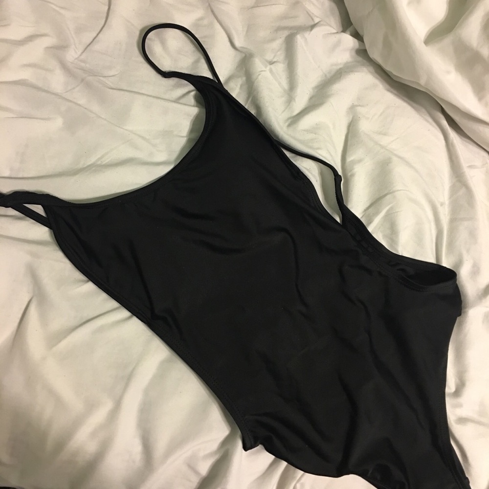 Black One Piece Swimsuit💫🌹