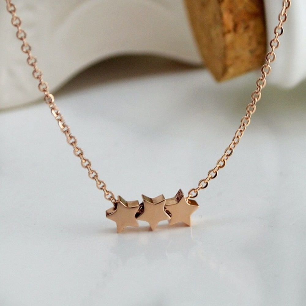 3 star Wishes necklace dainty pendant Gold color - Picture 3 of 5