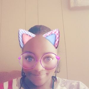 Meet your Posher, Deatrice