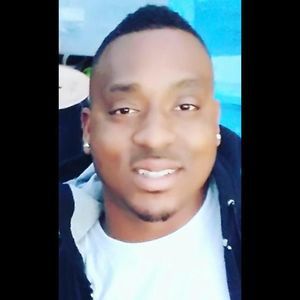 Meet your Posher, Deandre