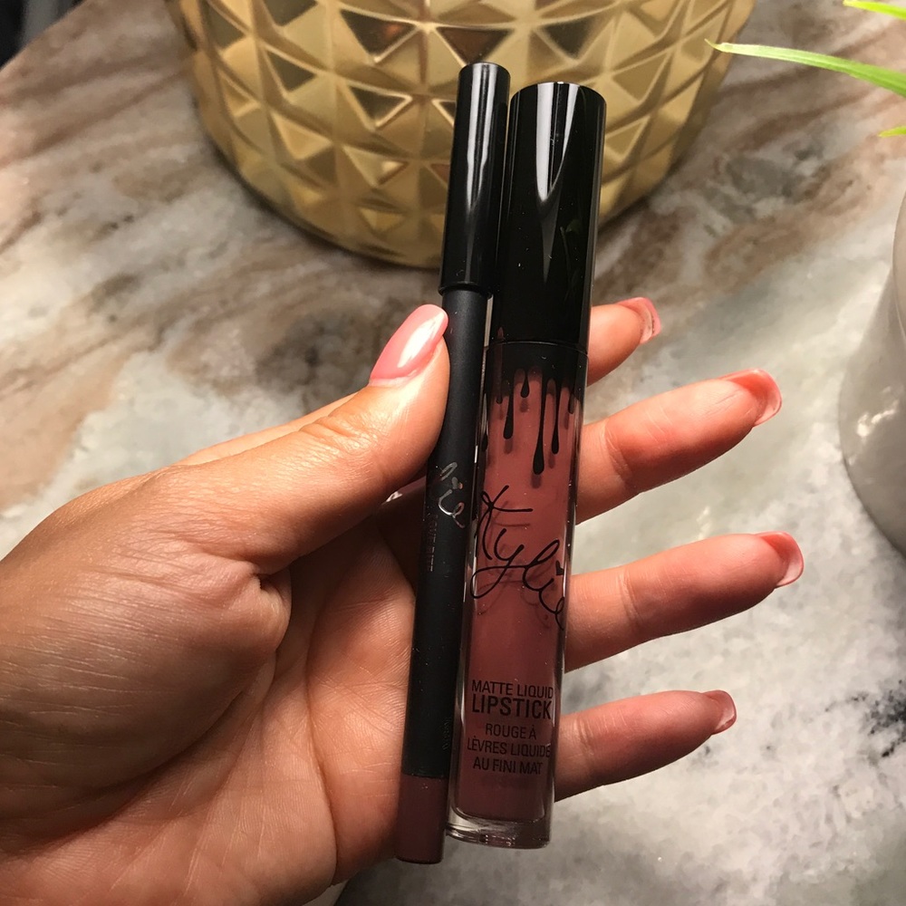 Brand new Kylie lip kit in 'love bite'