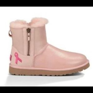 Ugg Australia limited edition metallic booties!