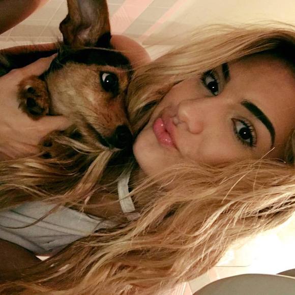 Meet your Posher, Danielle - Picture 1 of 1