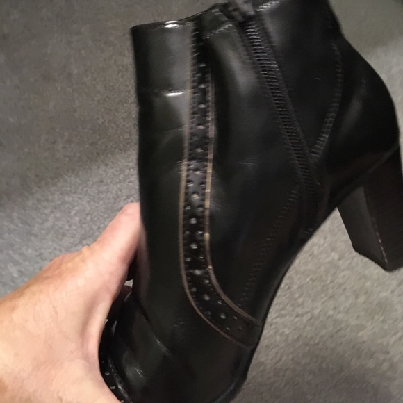 Nickels Short Brown Booties - Picture 6 of 7