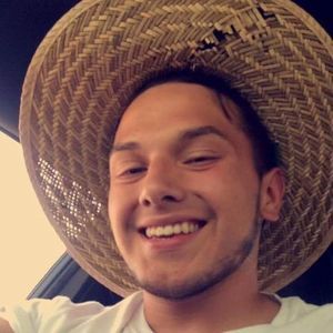 Meet your Posher, Alex