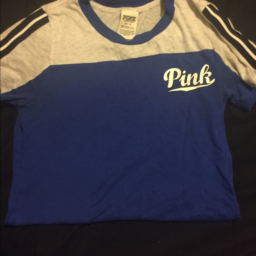 VS Pink tee