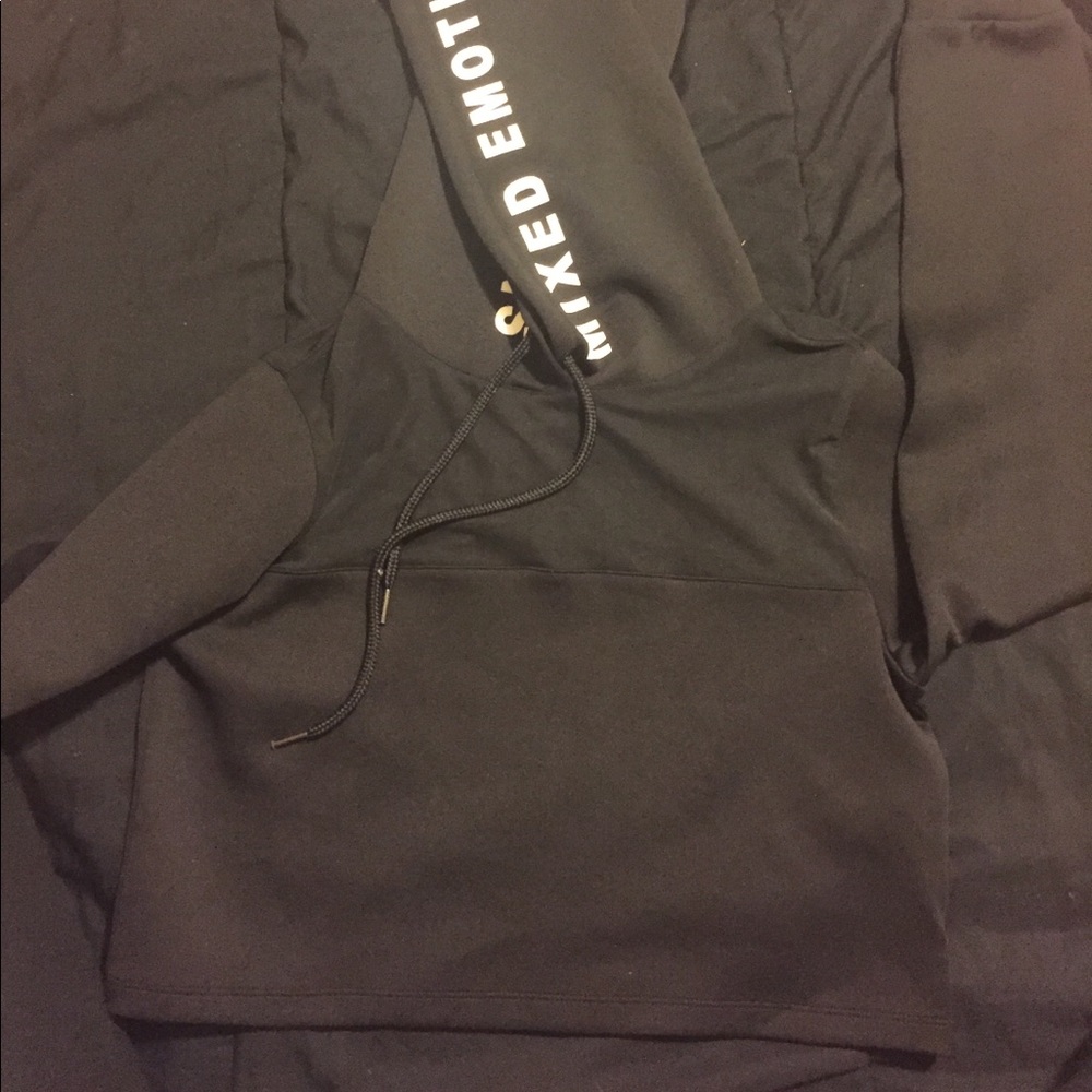 Cropped hoodie