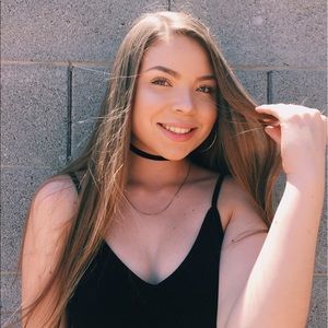 Meet your Posher, Clarissa