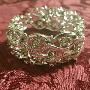 ❤️SALE❤️Vintage silver & rhinestone bracelet.