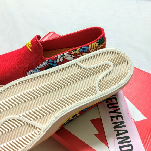 🌷FINAL PRICE🌷 NWOB NIKE Slip On sz 10 runs small - Picture 6 of 7