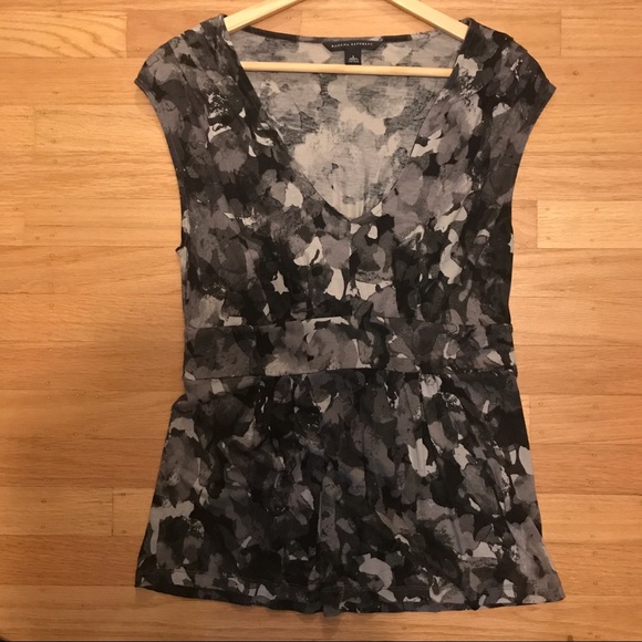 Banana Republic Top - Last Chance! - Picture 1 of 3