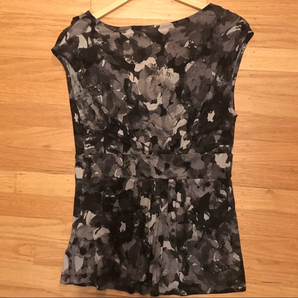 Banana Republic Top - Last Chance! - Picture 3 of 3