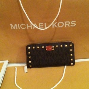 Michael Kors jet set item brown
