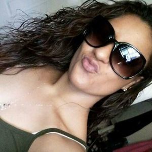 Meet your Posher, Raynette