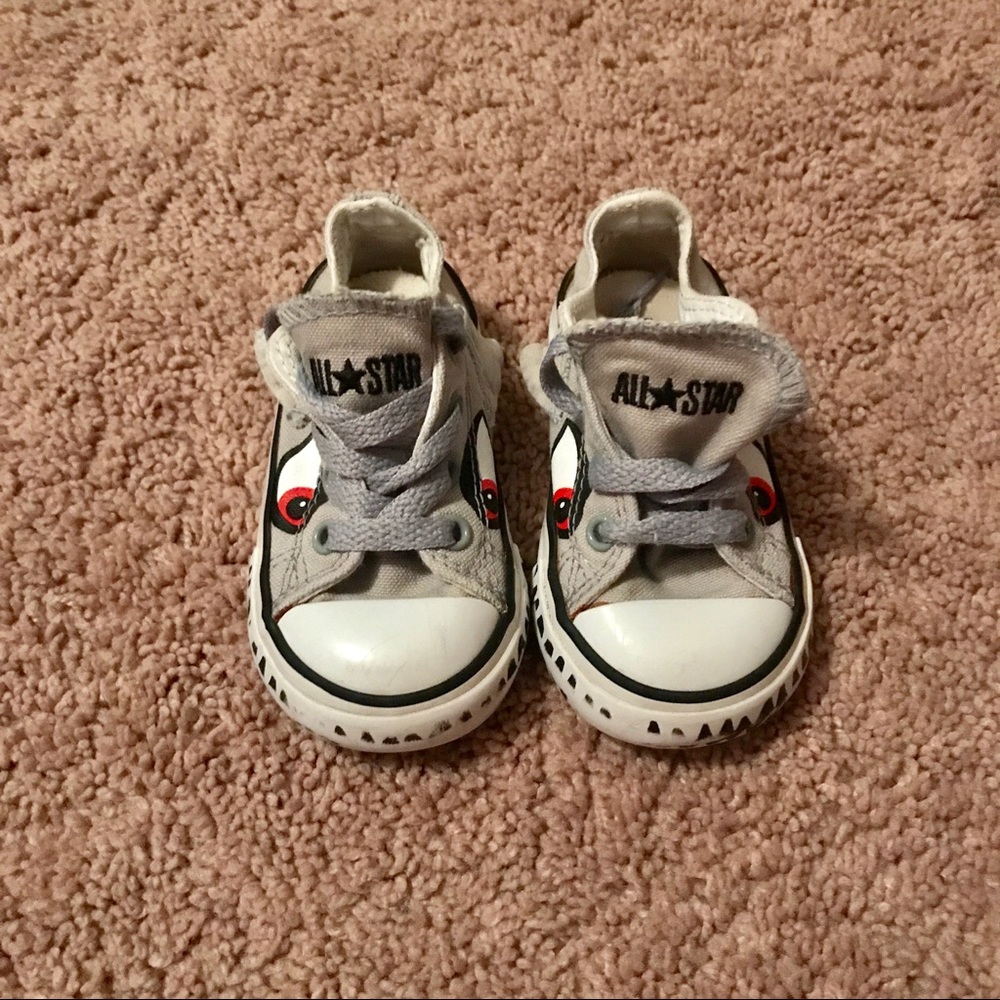 Shark converse!