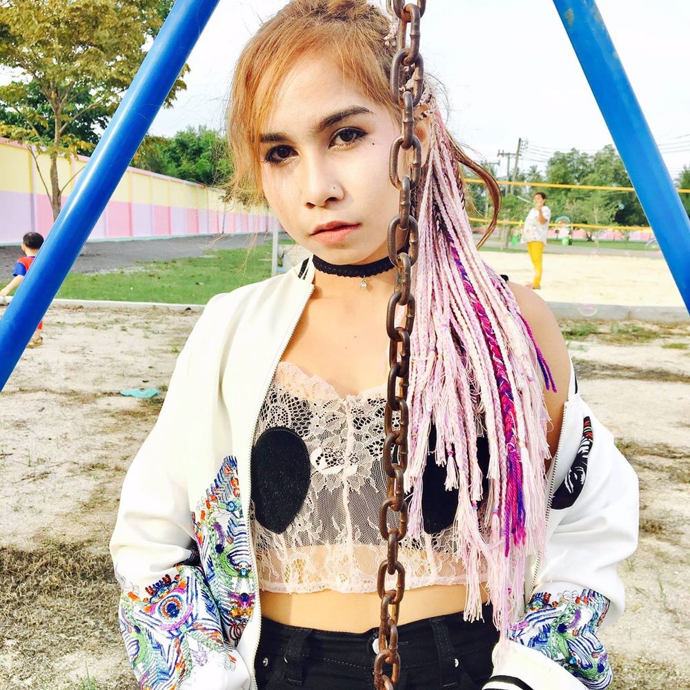 Meet your Posher, Nok