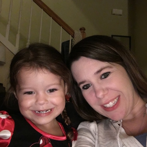 Meet your Posher, Kristen - Picture 1 of 1