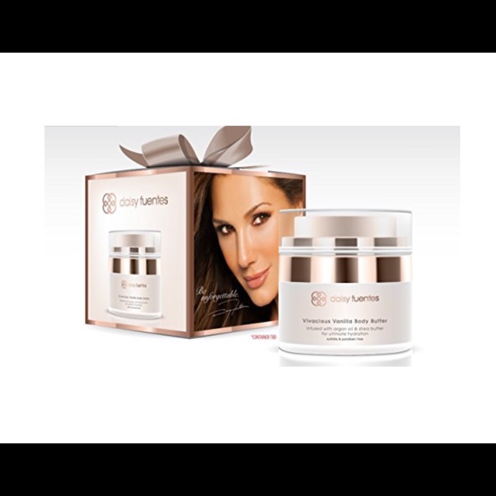 Daisy Fuentes Vivacious Vanilla Scented Body