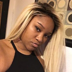 Meet your Posher, Annastasia