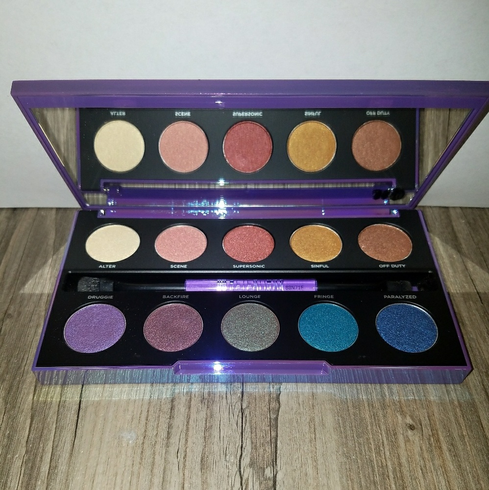 Urban Decay Afterdark eyeshadow palette