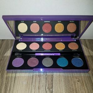 Urban Decay Afterdark eyeshadow palette