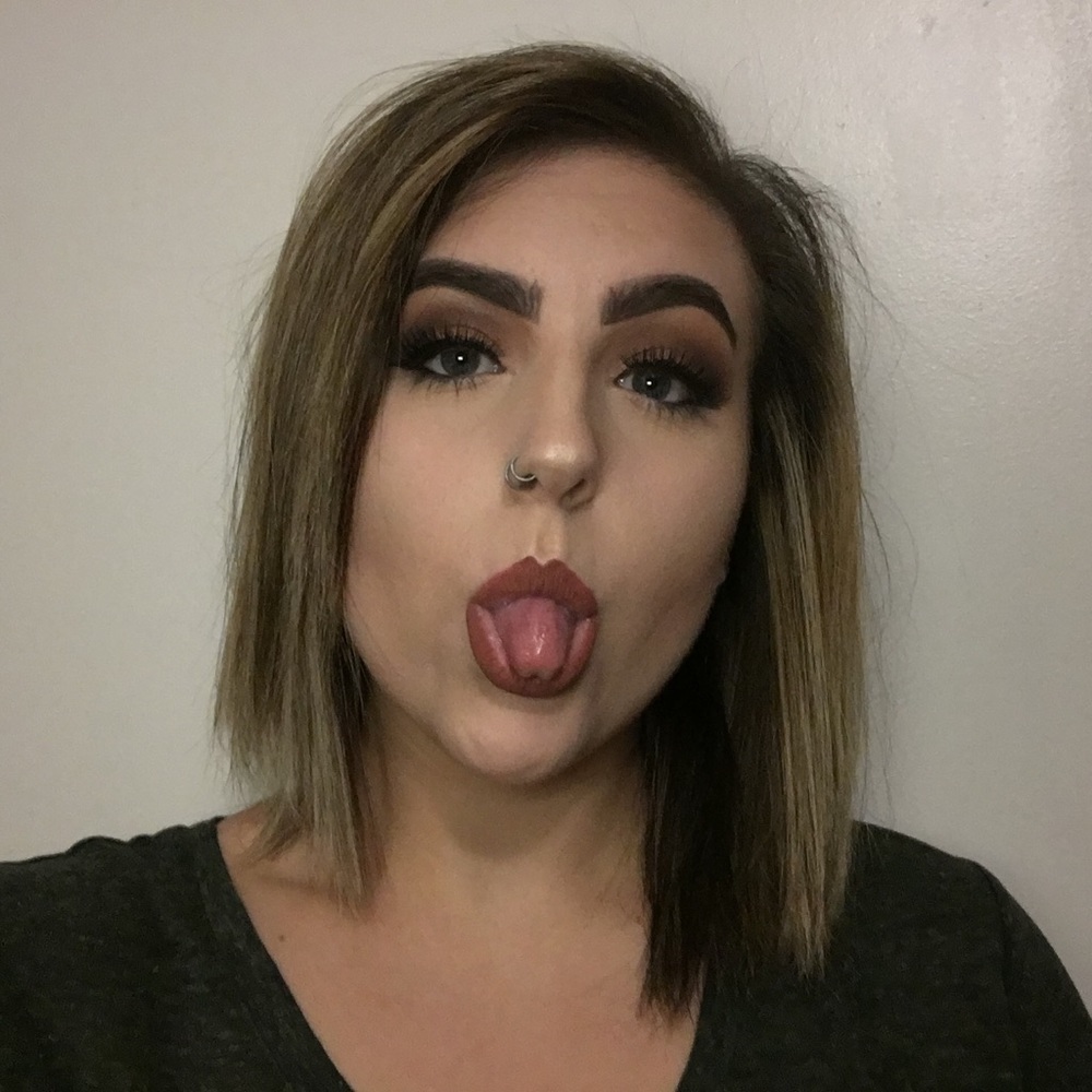 Meet your Posher, Brittany