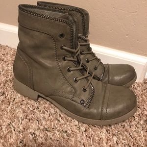 Guess Brown/Green/ Grey boots.