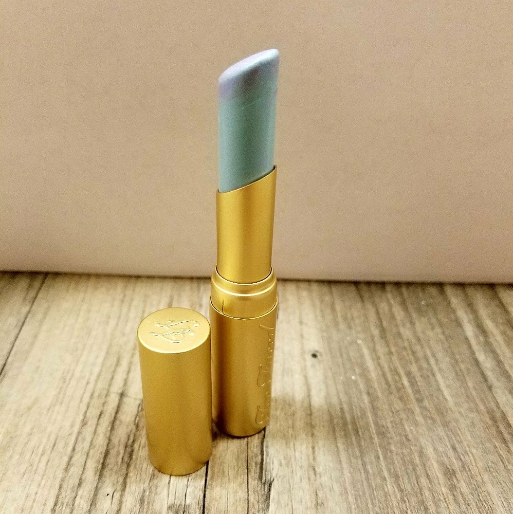 Too Faced La Creme lipstick