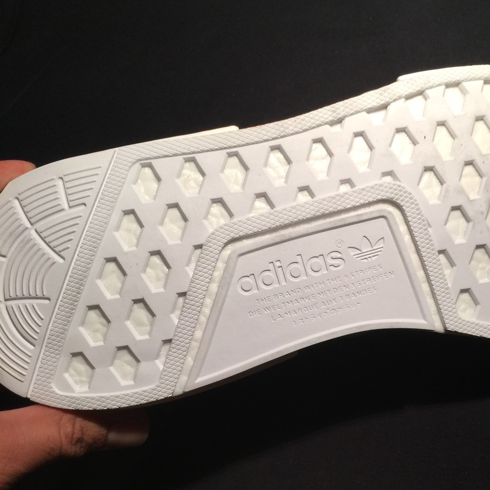 Adidas NMD R1 - Picture 4 of 7