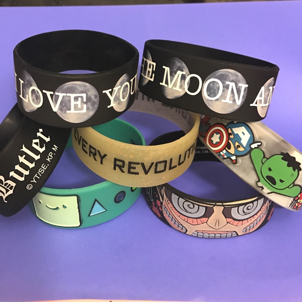 🚫 SOLD ON MERCARI Assorted Wrist bands