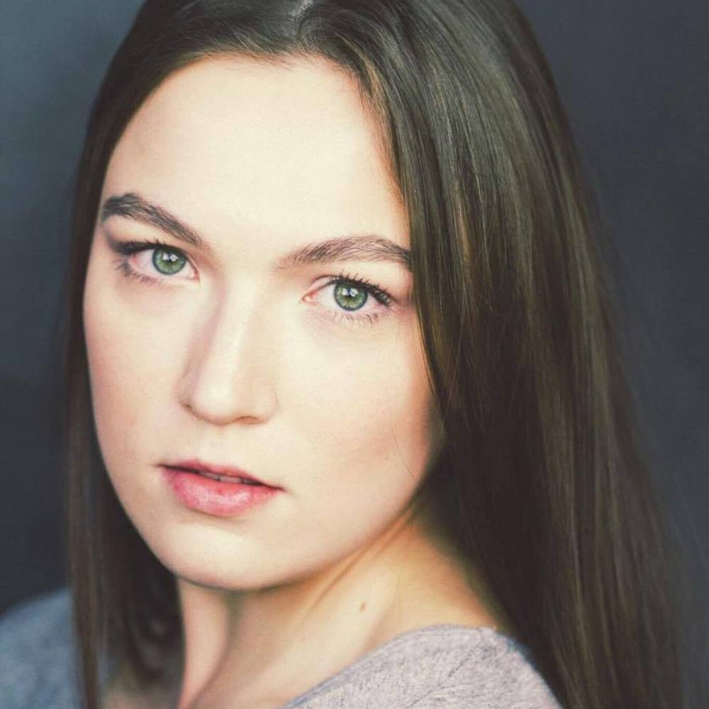 Meet your Posher, Liana