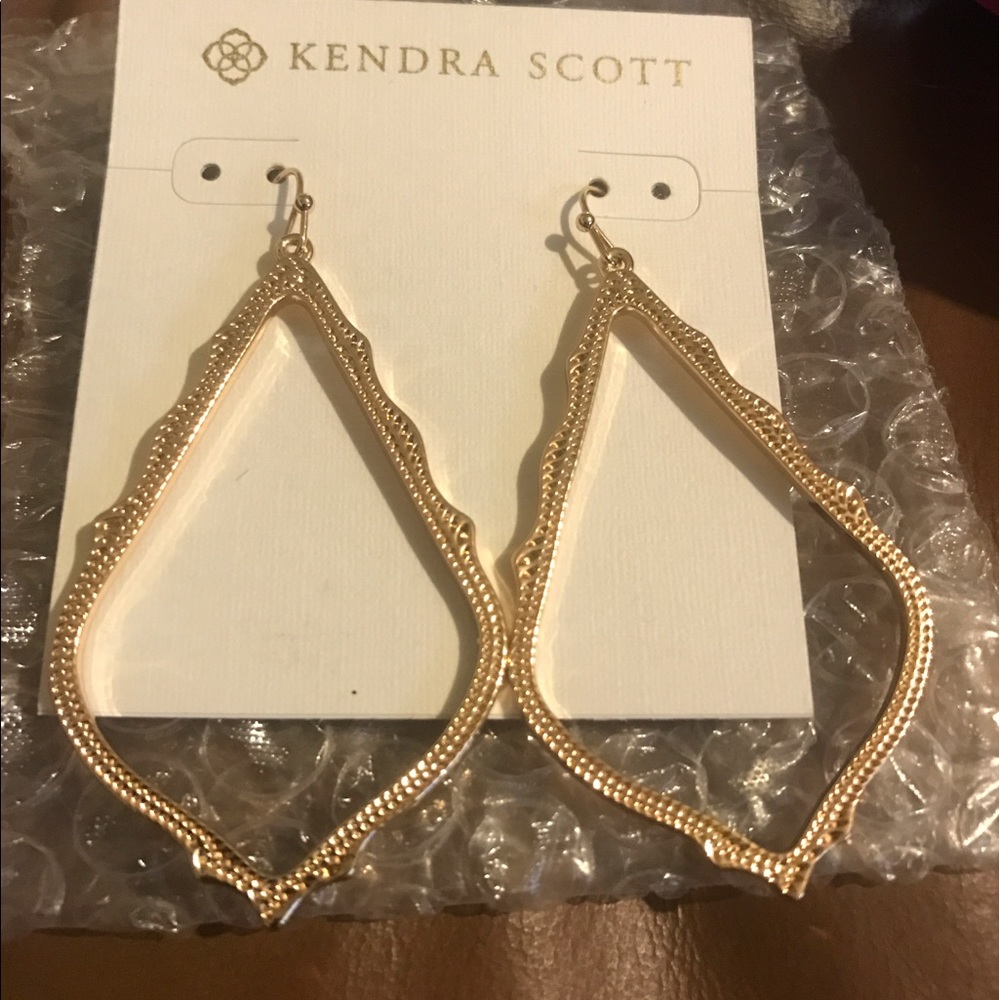 Kendra scott earrings