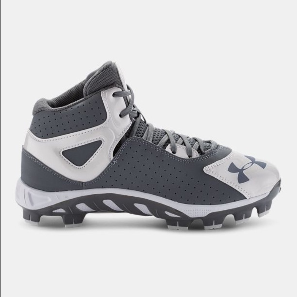 New under armour boy UA spine heater Mid ST cleats
