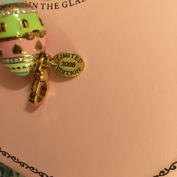 Limited Edition 2008 Juicy Couture Charm - Picture 2 of 3