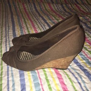 American Eagle wedges