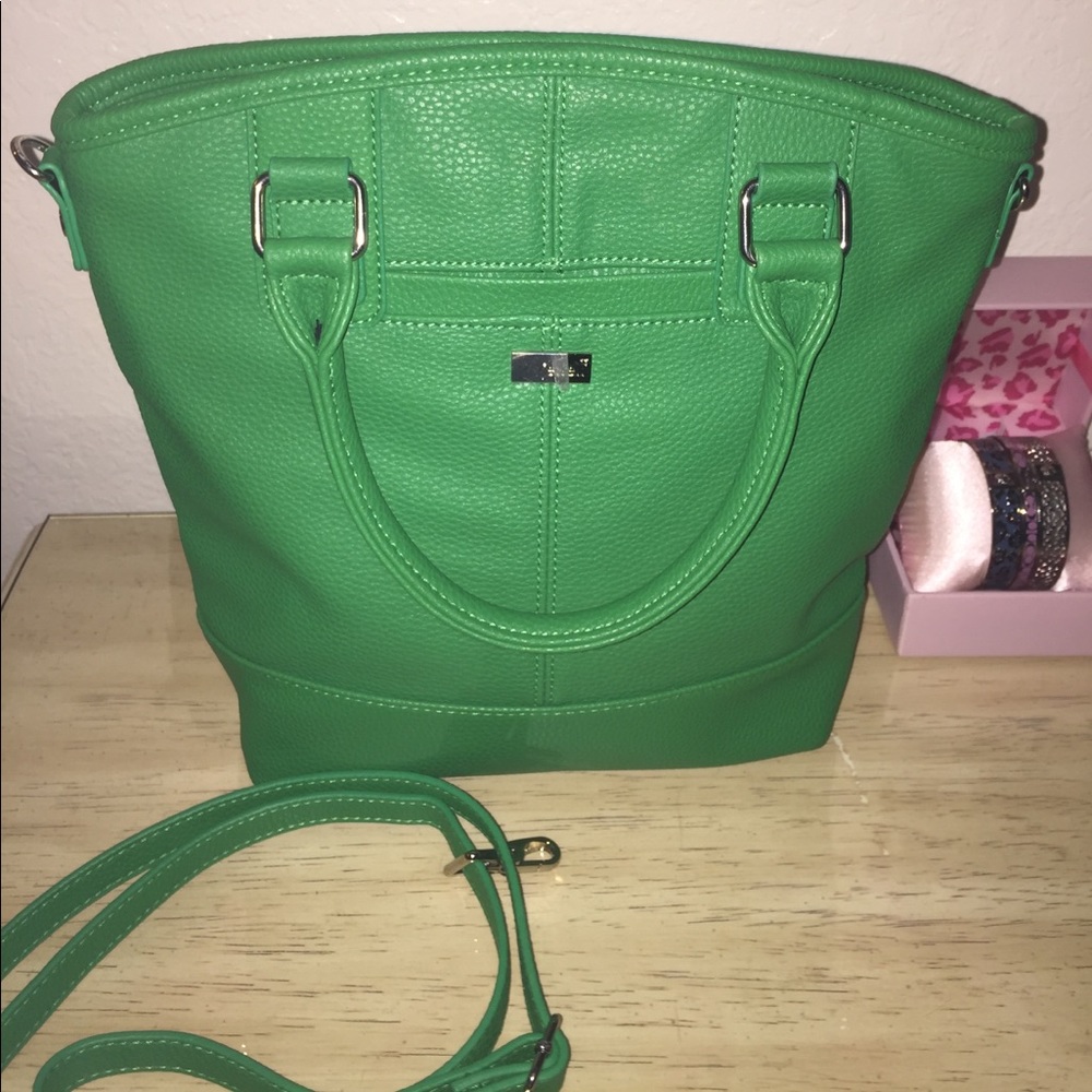 ✨NWOT! Jewell Leather Shoulder Bag