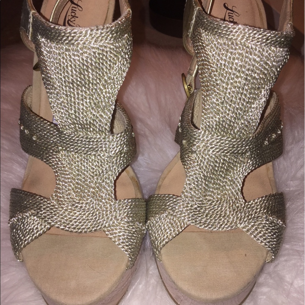 Lucky brand Gold wedges! Chunky wood heel Size 9!