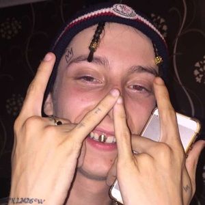 Meet your Posher, Howard