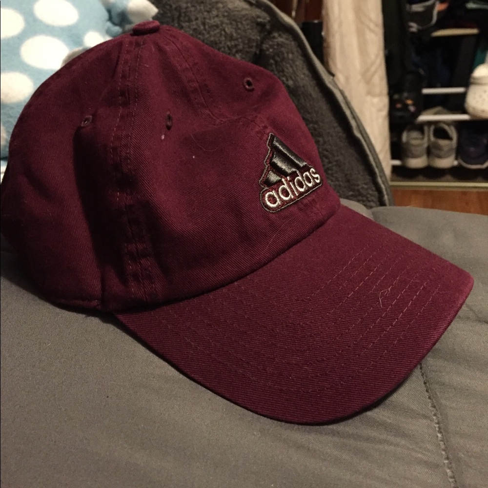 Maroon adidas baseball cap!!!