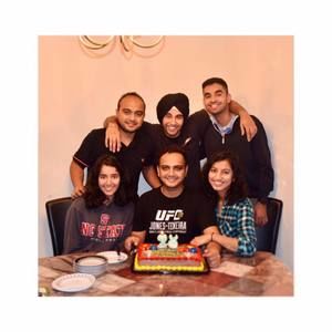 Meet your Posher, Amrit