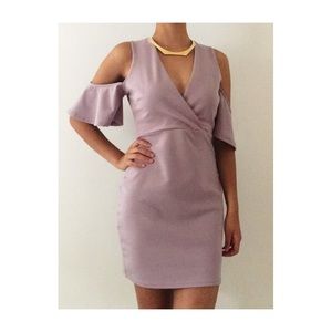 🌷HP🌷 Lilac open shoulder v-neck dress