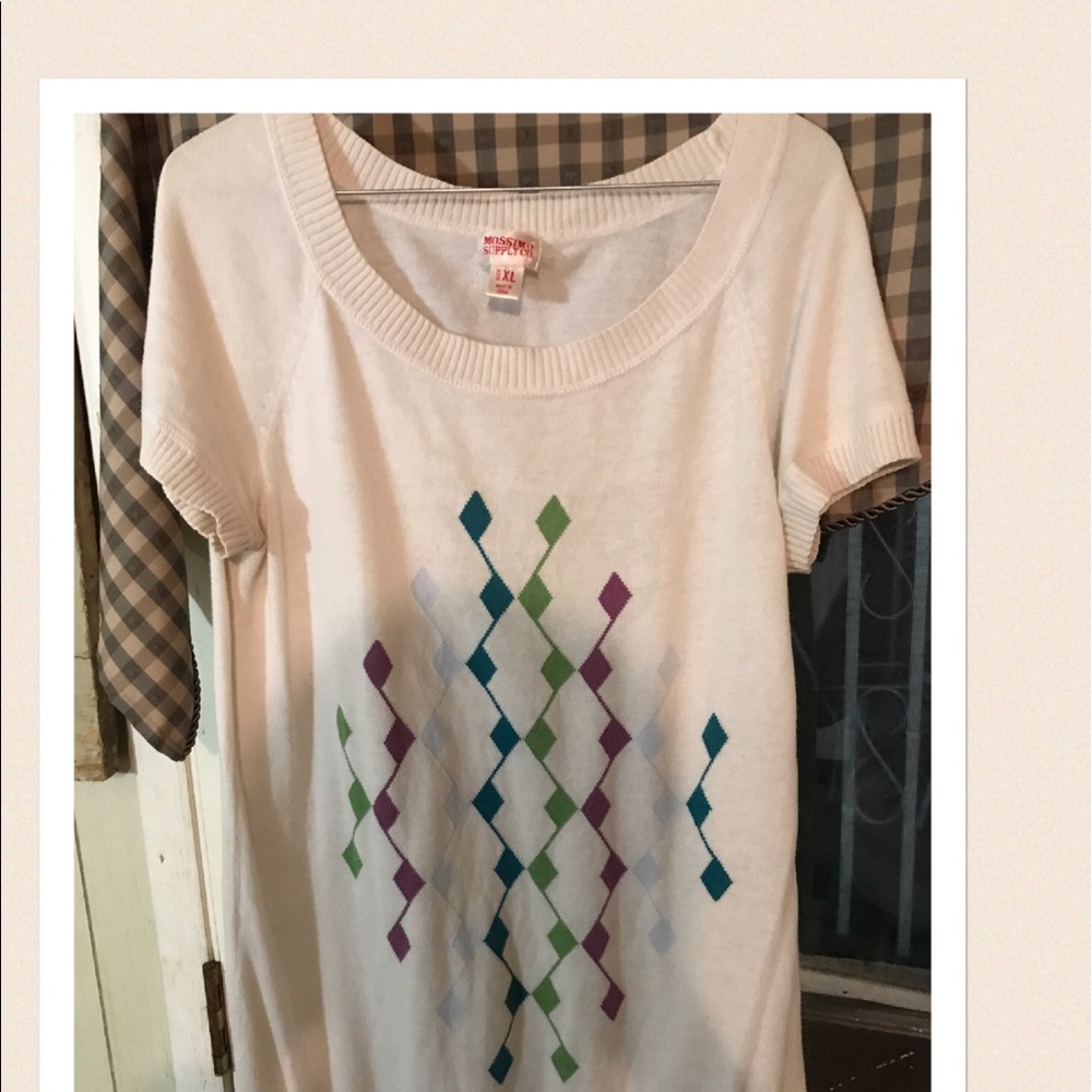 Women's short sleeve light weight sweater